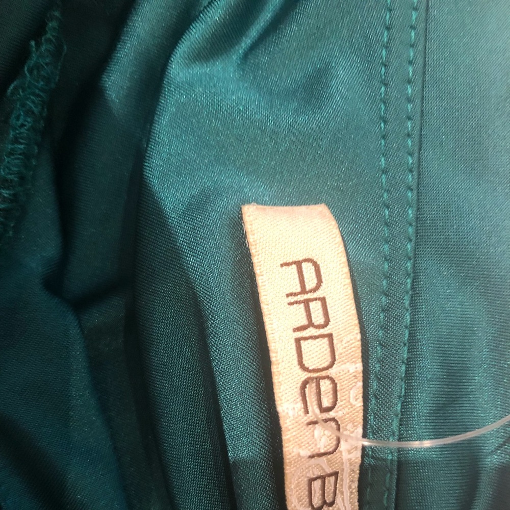 Good condition 💚 - Picture 2 of 3